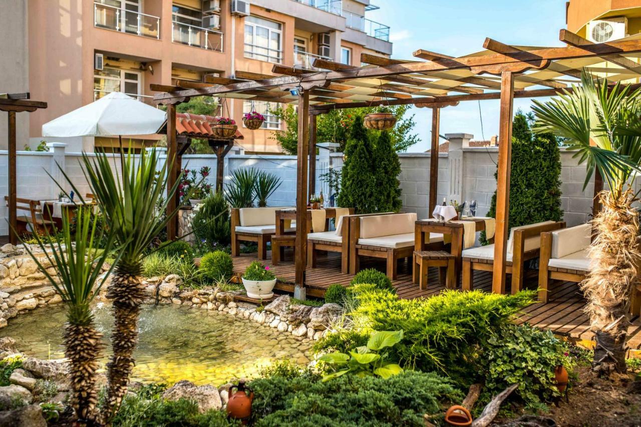 Hotel Yanis Lozenec Kültér fotó