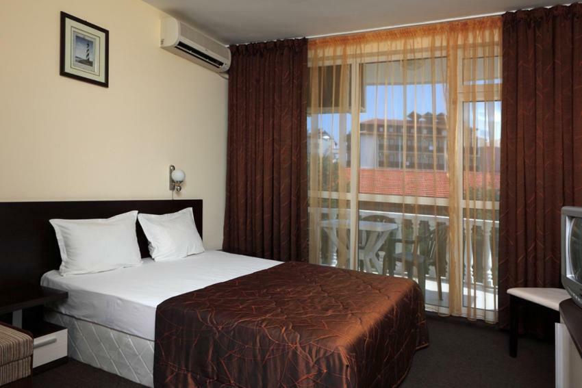 Hotel Yanis Lozenec Kültér fotó