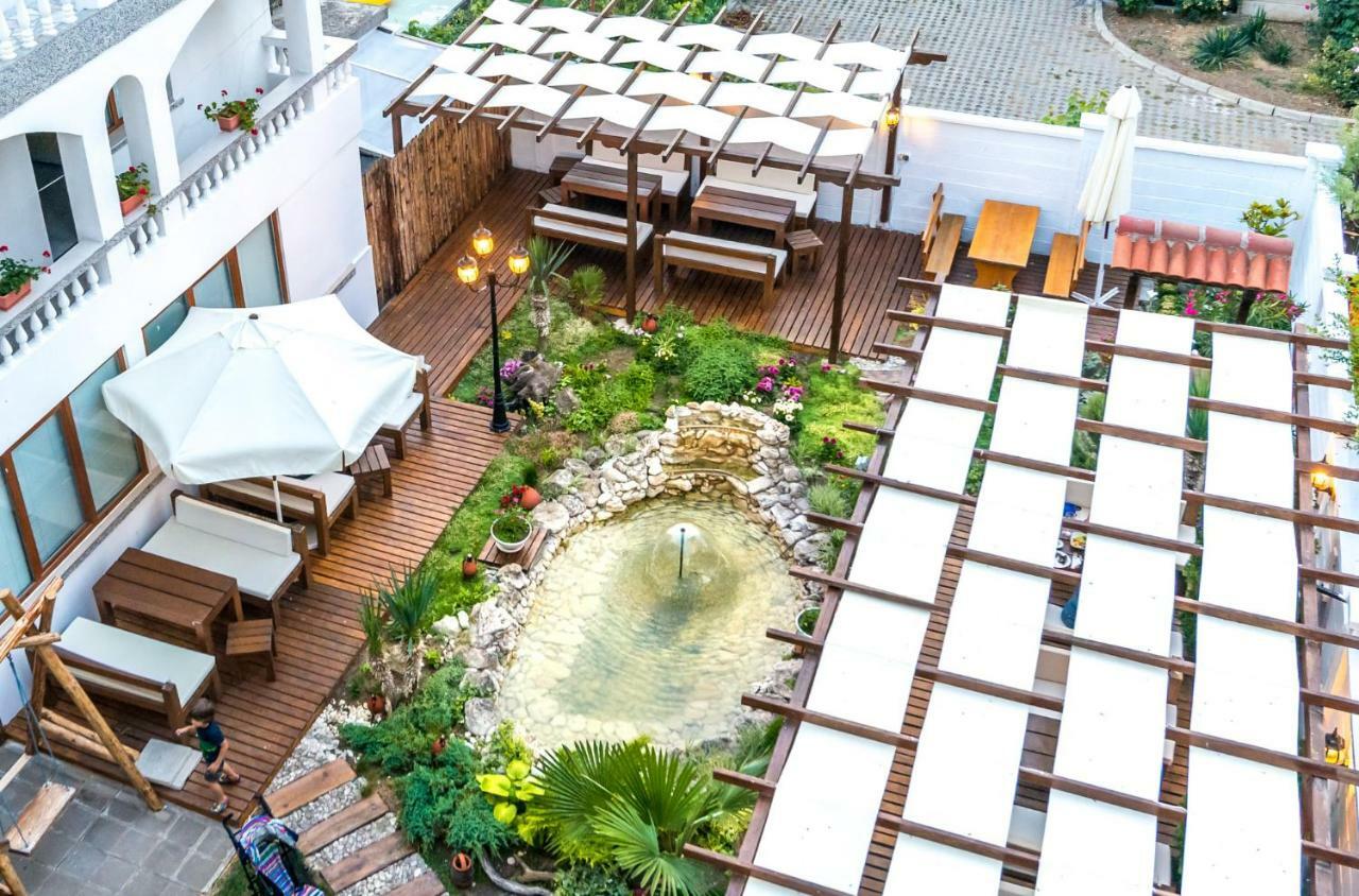 Hotel Yanis Lozenec Kültér fotó
