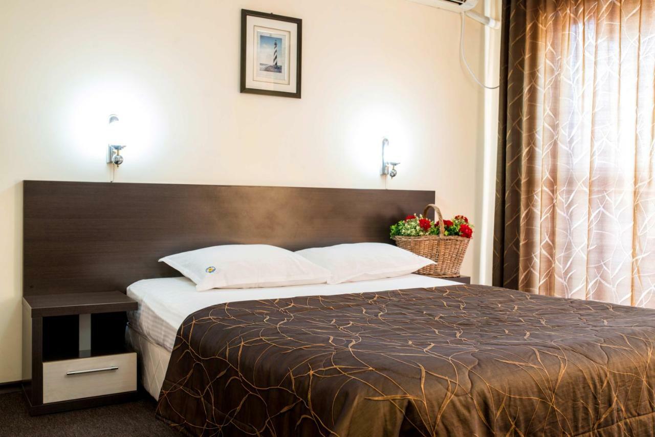 Hotel Yanis Lozenec Kültér fotó